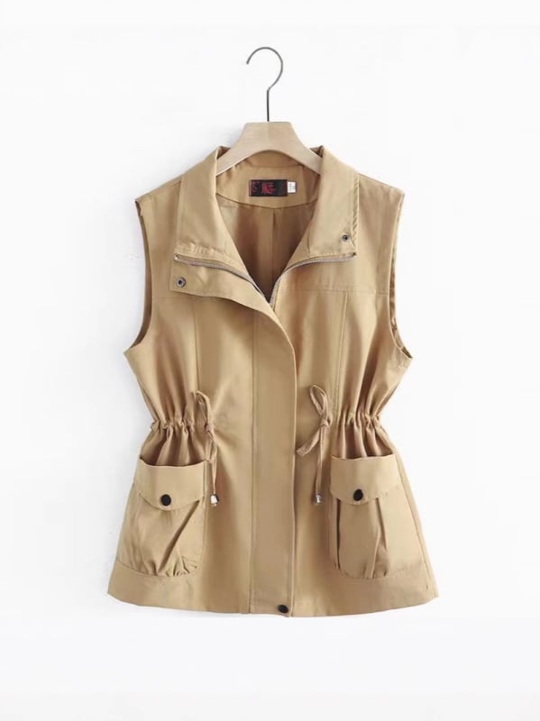 Női szabályos városi mellény magas derekú, elöl cipzárral, hossz 50–65 cm, anyagtartalom 70–80%