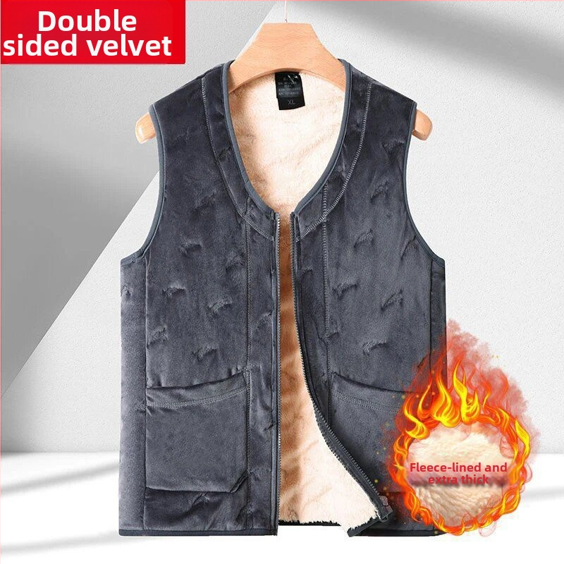 Pánska quiltovaná vesta s kapucňou, výplň z bavlny, vonkajší materiál vlna, podšívka z ľanu, vrecká a zipsy, jar 2025