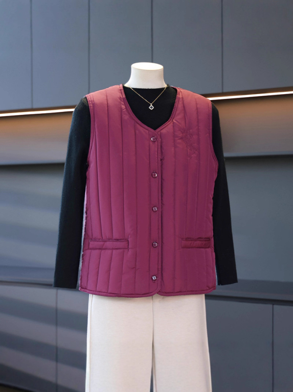 Γυναικείο γιλέκο χωρίς μανίκια σε αστικό στυλ, V-λαιμό, γεωμετρικό μοτίβο, ύφασμα πολυεστέρα με γέμισμα πολυεστέρα-βαμβάκι, φθινόπωρο 2025