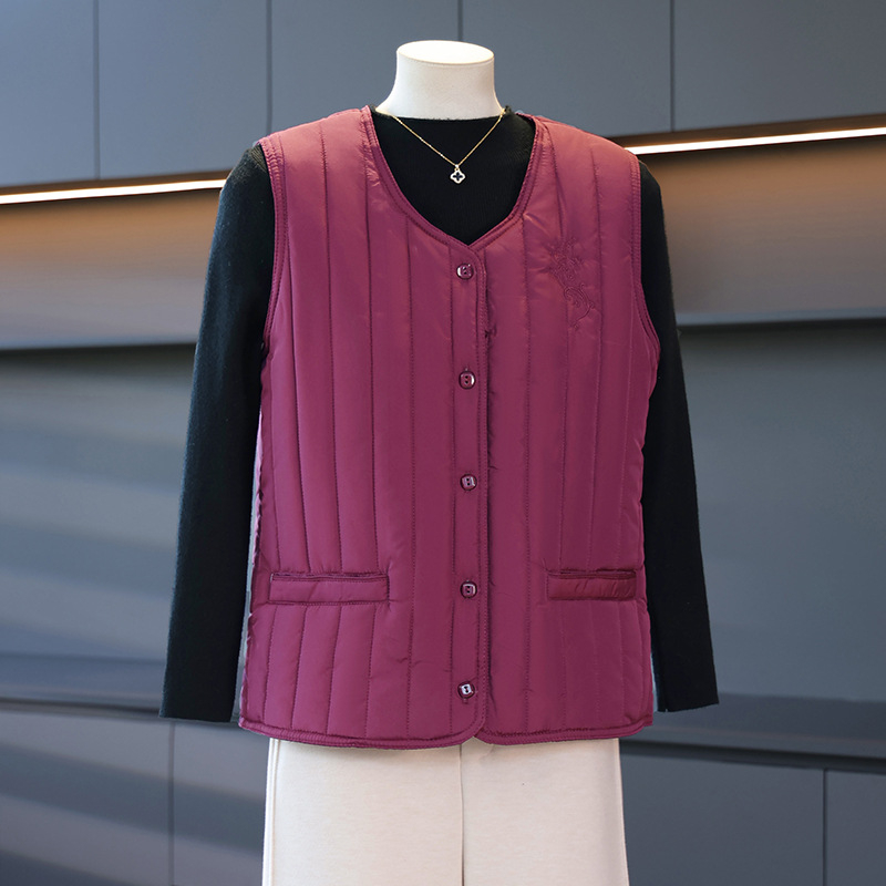 Γυναικείο γιλέκο χωρίς μανίκια σε αστικό στυλ, V-λαιμό, γεωμετρικό μοτίβο, ύφασμα πολυεστέρα με γέμισμα πολυεστέρα-βαμβάκι, φθινόπωρο 2025