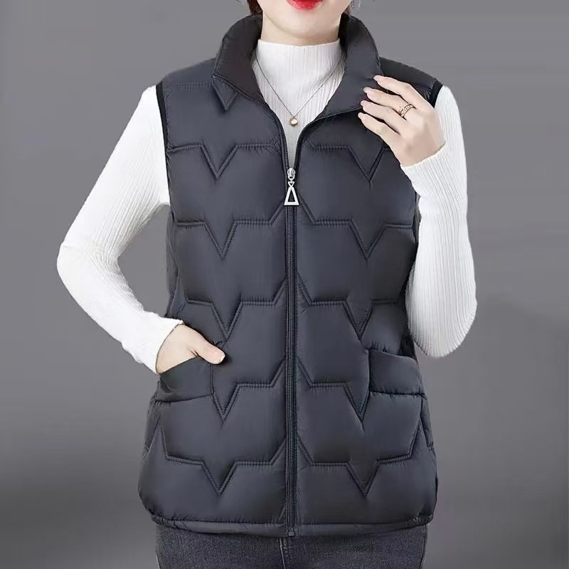Ženski vest s Half-Turtleneck ovratnikom, poliester tkanina, regularna duljina 50-65 cm, prednji zatvarač, Zimska kolekcija 2023