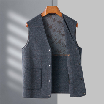 Férfi gyapjú mellény – kardigán stílus, karcsú szabás, V-nyak, egysoros zárás, patch zsebek, őszi kollekció
