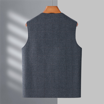 Férfi gyapjú mellény – kardigán stílus, karcsú szabás, V-nyak, egysoros zárás, patch zsebek, őszi kollekció