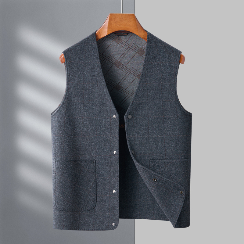 Férfi gyapjú mellény – kardigán stílus, karcsú szabás, V-nyak, egysoros zárás, patch zsebek, őszi kollekció