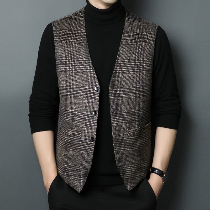 Téli gyapjú-púpos mellény gallér nélkül, egysoros záródás, kockás mintázatú, anyag: 50% gyapjú, 50% poliészter, télre.