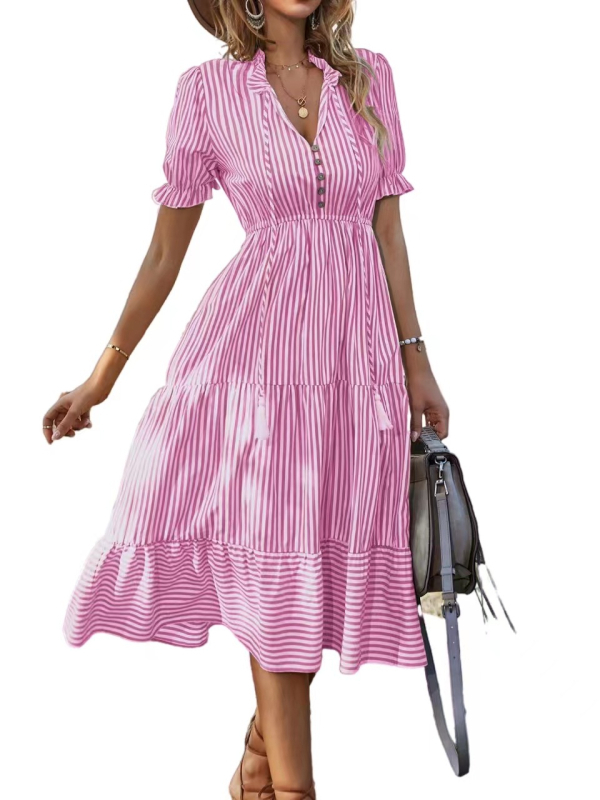 Rochie în dungi cu decolteu în V, talie elastică, mâneci scurte cu croi lampă, stil prințesă cu tiv evazat