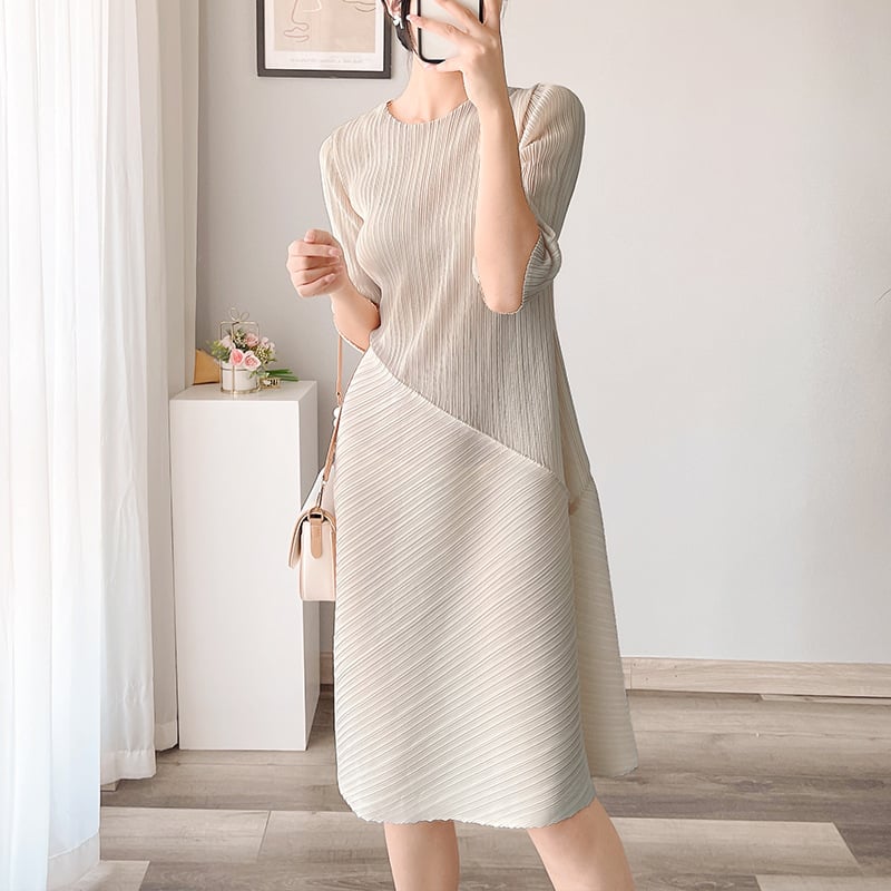 Rochie midi în linie A, poliester, talie înaltă, guler rotund, mâneci jumătate