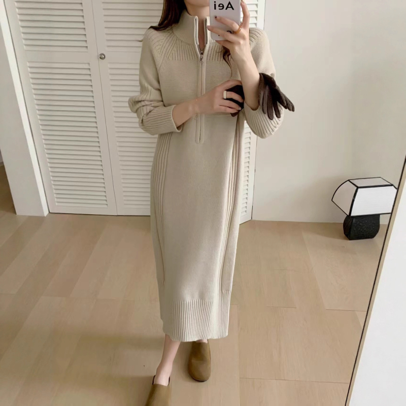 Rochie tricotată cu fermoar parțial, guler înalt, mâneci lungi, lungă, material tricotat