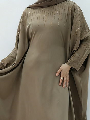 rochie abaya cu paiete, mâneci în formă de aripă, croială A-line lejeră, guler rotund