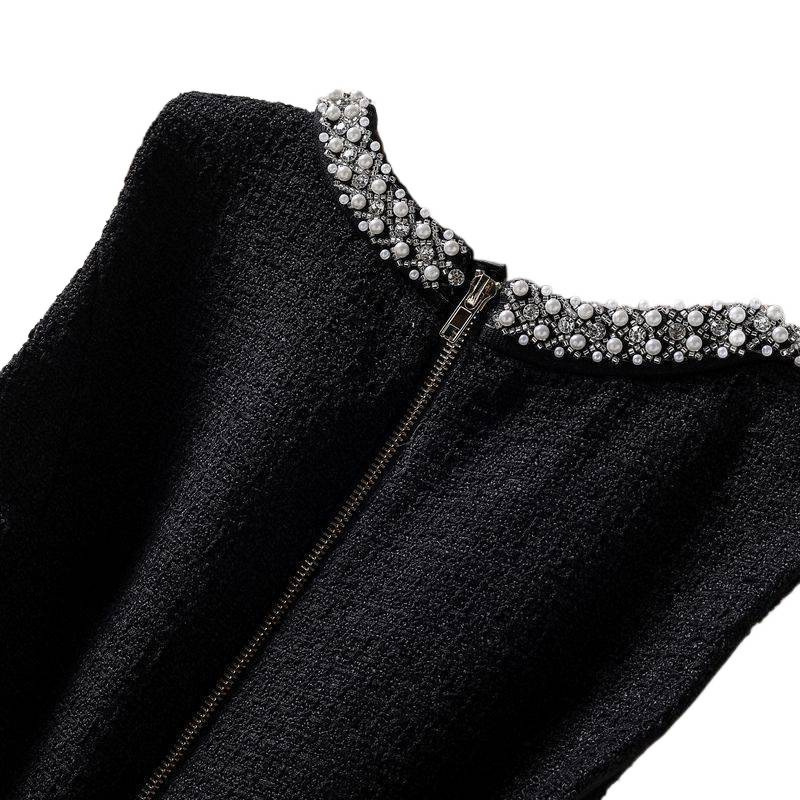 Rochie din tweed cu vestă decorată cu mărgele, gât rotund, fără mâneci, talie medie, primăvara 2025