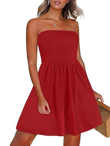 Plus veličine haljina za plažu bez naramenica, srednje duljine, cvjetni uzorak na Milk Silk, tube-top stil, elastični pojas