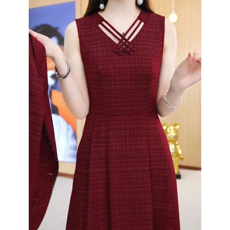 Női két részes szoknyás kosztüm, városi stílus, poliészter 95%+, hosszú ujjak, gallér nélkül, 2024 tavasz