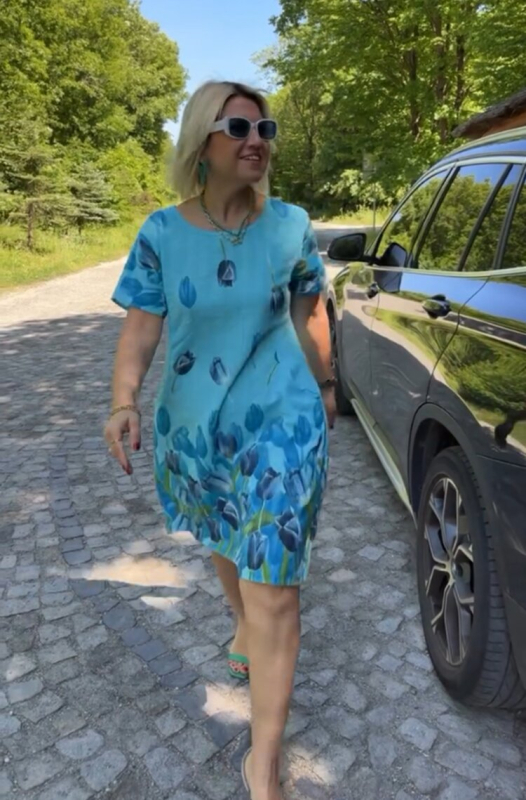 Haljina s floralnim uzorkom, pulover stil, poliester s elastanom (do 30%), kružni izrez, kratki rukavi