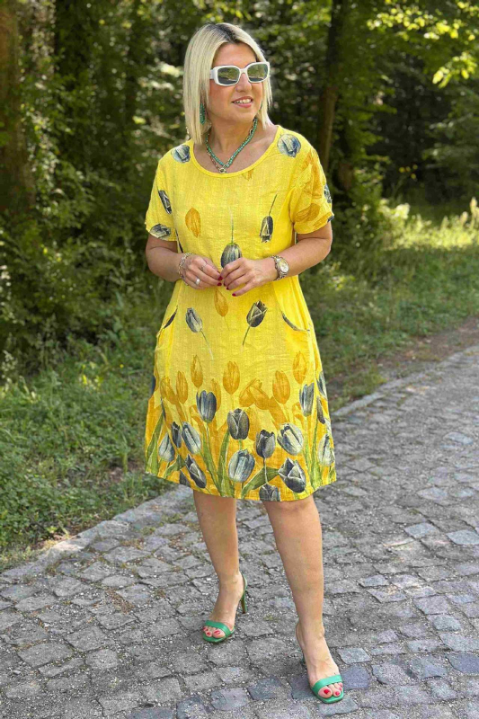Haljina s floralnim uzorkom, pulover stil, poliester s elastanom (do 30%), kružni izrez, kratki rukavi