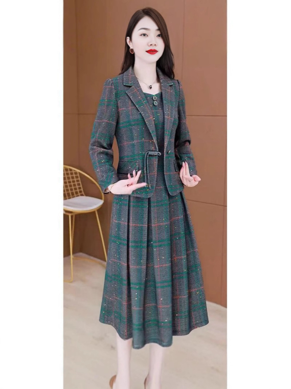 Női kockás két darabos kosztüm szoknyával, hosszú ujjú, hosszú szoknya, 80–90% poliészter, őszi 2025