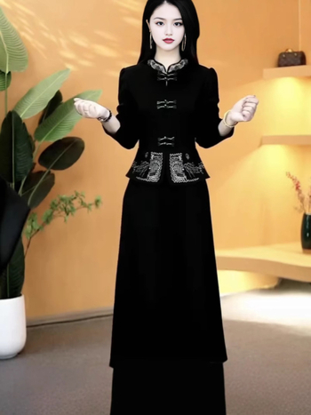 Rochie brodată, stil elegant, aspect de două piese fals, primăvara 2025, lungime midi