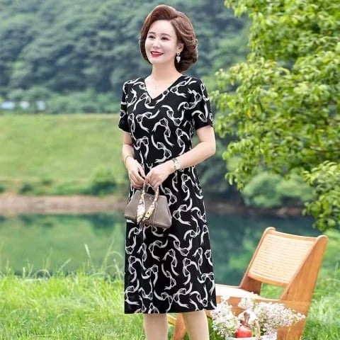 Haljina od ice silk s printom, A-linijski kroj, V-izrez, kratki rukavi