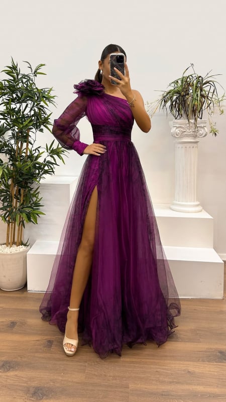 Haljina s jednim ramom od mrežastog tylla, apstraktni print, duga, široka silueta, srednji pojas, poliester 70–80% i 50–70%