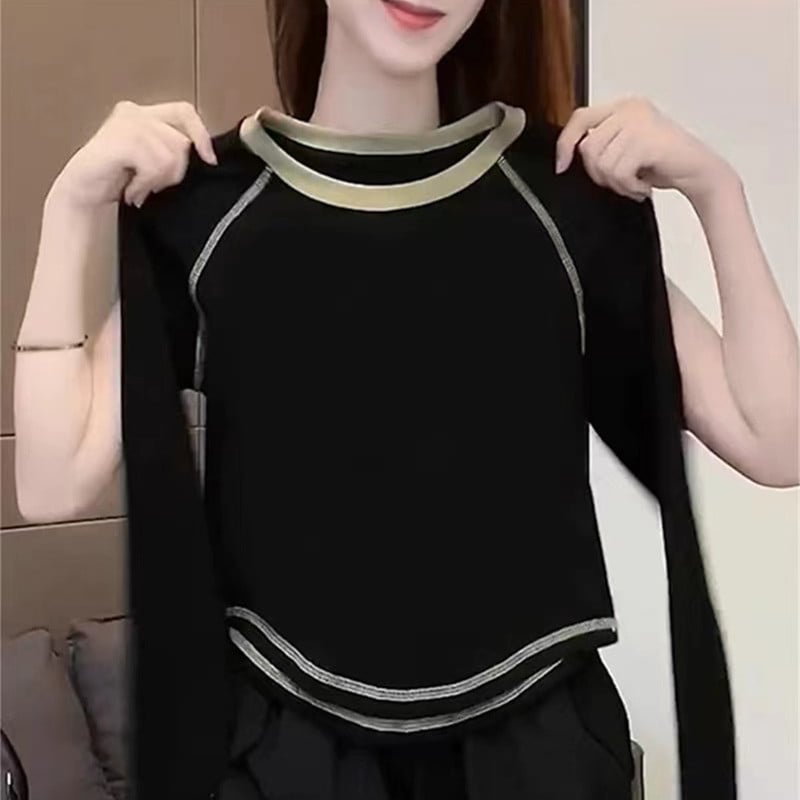 Ženski crni crop top s flisom, dugi rukavi, okrugli izrez, dizajn color-block