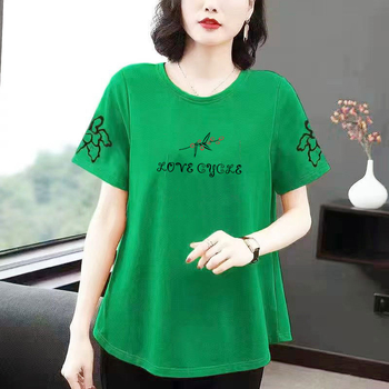 Дамска памучна тениска с къс ръкав, свободна кройка, кръгло деколте, текстов принт