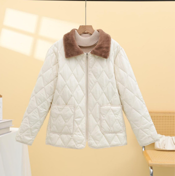 Памучно палто с яка от зайчи пух, геометричен модел, преден цип, средна дължина 50–65 см