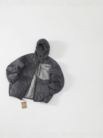 Unisex quilted hooded jacket s zipom, punilo od poliester, glavni materijal 95% poliester, podstava 95% poliester