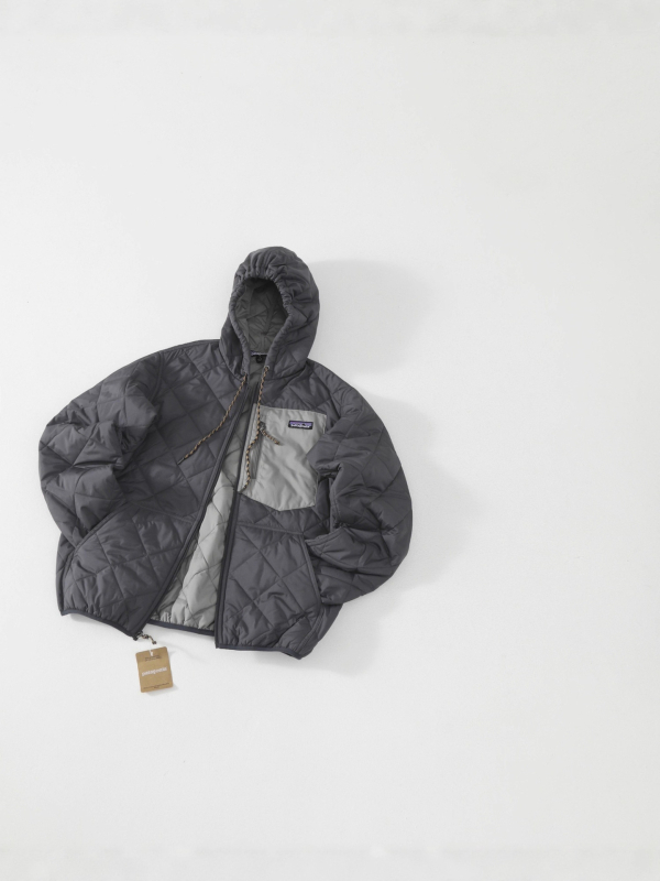 Unisex quilted hooded jacket s zipom, punilo od poliester, glavni materijal 95% poliester, podstava 95% poliester
