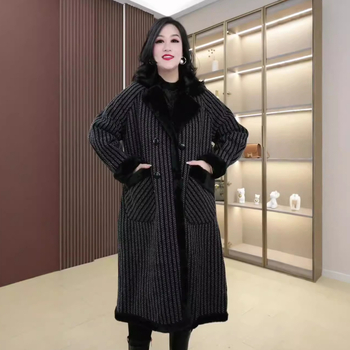 2024. gada ziemas jaka no kokvilnas-poliestera maisījuma, vidēja garuma 50–65 cm, vienkrāsaina, ikdienas stilam