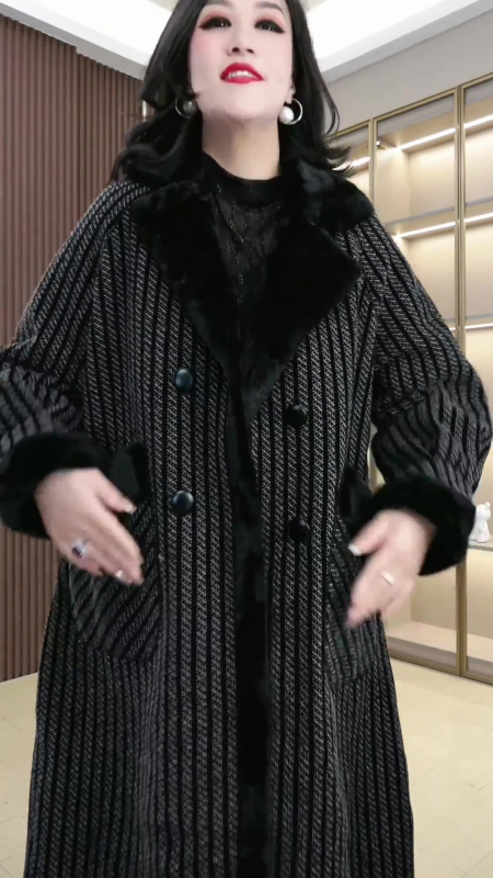 2024. gada ziemas jaka no kokvilnas-poliestera maisījuma, vidēja garuma 50–65 cm, vienkrāsaina, ikdienas stilam