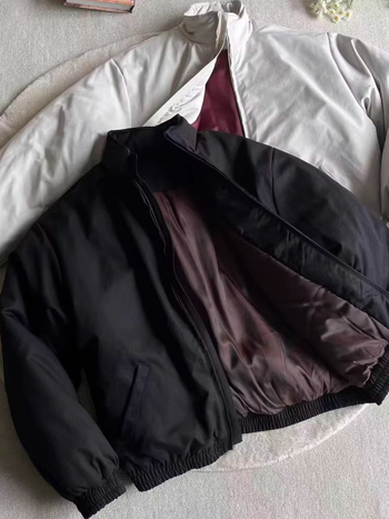 Kokvilnas pildīta jaka ar stāvošu apkakli, īsa, ziemas apģērbs, universālais stils, poliestera pildījums, rāvējslēdzējs, sānu kabatas