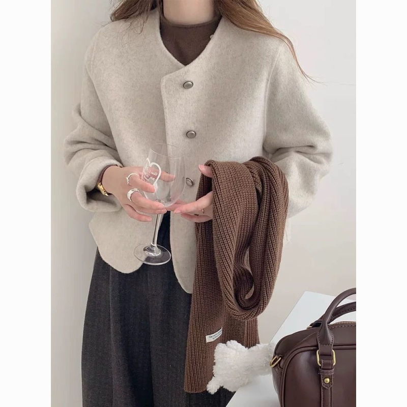 Palton din lână pentru femei, în stil Chanel, lungime medie, guler rotund, închidere cu trei nasturi în față