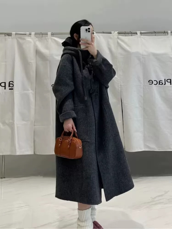 Palton din lână cu glugă, nasturi duffle, 95% lână, lungime medie