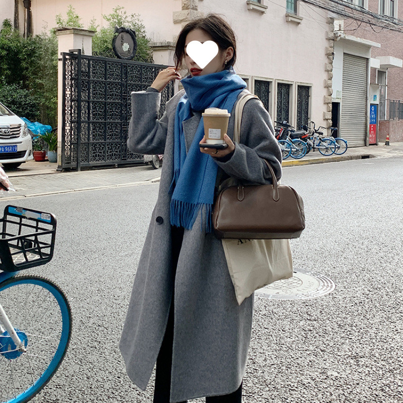 Αναστρέψιμο γυναικείο παλτό από κασμίρι-βάμβακα, μήκος μέχρι γόνατο, φαρδιά γραμμή, 3D σχέδιο, μπροστινό κλείσιμο με τρία κουμπιά, Χειμώνας 2024