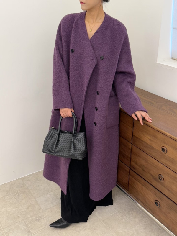 Kétoldalas alpaka gyapjú kabát, koreai stílusú luxus, laza szabásvonal, hosszú térd fölötti hossz, dupla gombsor az elején, V-nyakú gallér