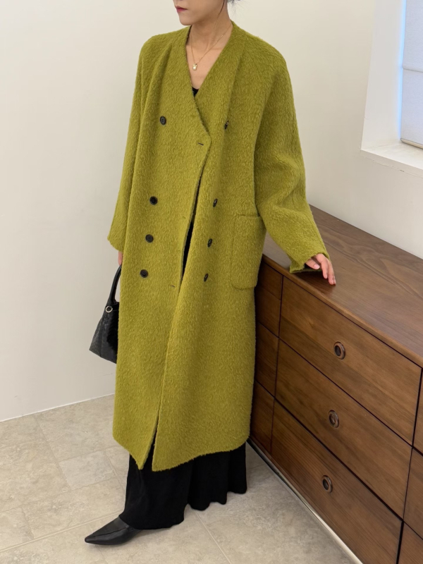 Kétoldalas alpaka gyapjú kabát, koreai stílusú luxus, laza szabásvonal, hosszú térd fölötti hossz, dupla gombsor az elején, V-nyakú gallér