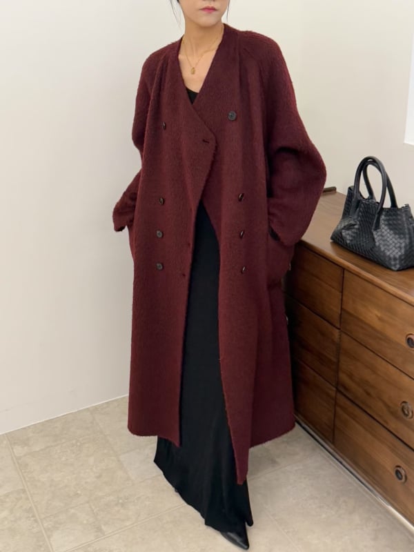 Kétoldalas alpaka gyapjú kabát, koreai stílusú luxus, laza szabásvonal, hosszú térd fölötti hossz, dupla gombsor az elején, V-nyakú gallér