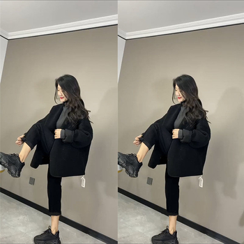 Női kabát báránybőr-szerű textúrával, laza szabás, kerek gallér, hosszú ujjú, középhosszú, poliészter-spandex keverék