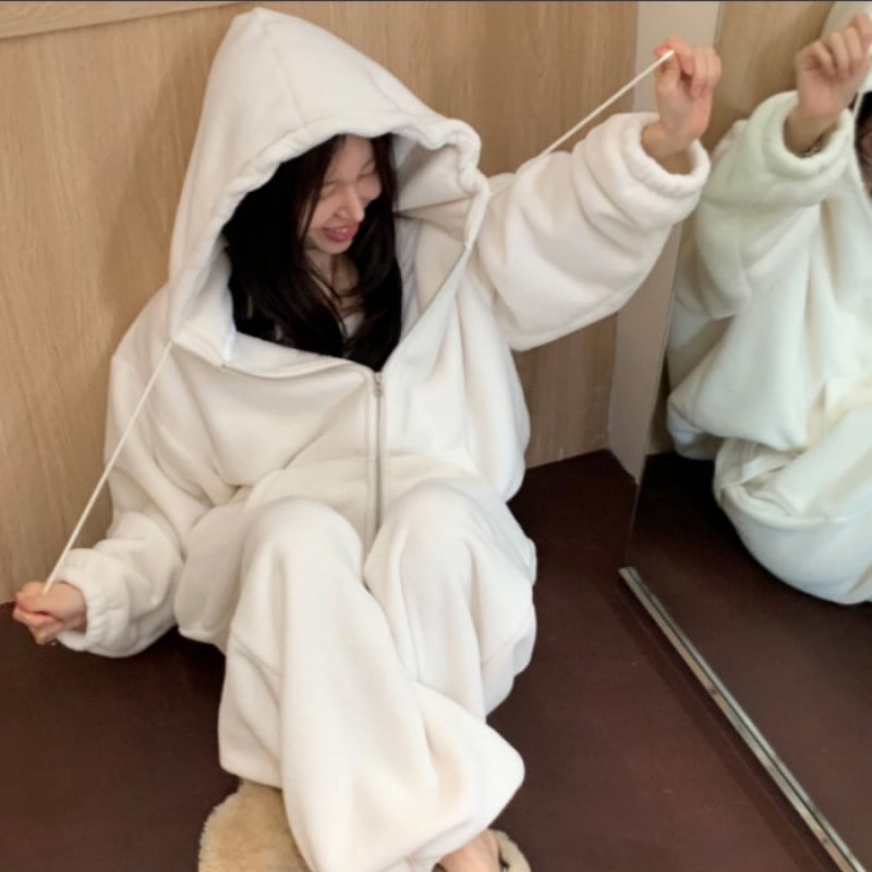 Korejski modni set: plišasti kratki hoodie s kapuljom i hlače visokog struka, dvodijelni set, zima 2025, 100% poliester.
