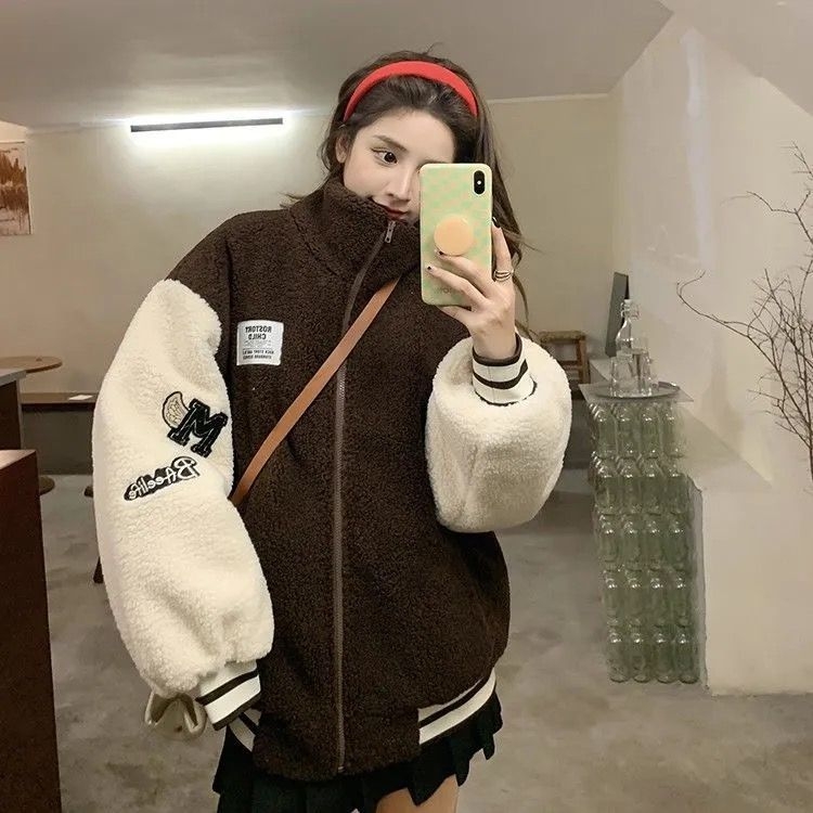 Női báránybőr velúr dzseki chenille anyagból, spandex <30%, rövid fazon 40–50 cm, 3/4 ujjú, szőrme gallér, téli 2024