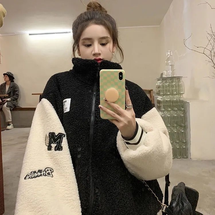 Női báránybőr velúr dzseki chenille anyagból, spandex <30%, rövid fazon 40–50 cm, 3/4 ujjú, szőrme gallér, téli 2024