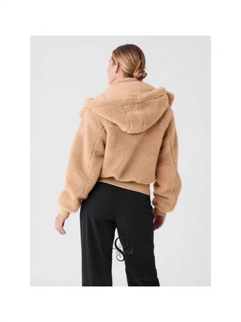 Jachetă cu glugă din blană de miel, croială scurtă, fermoar, Iarna 2025, amestec de bumbac 70-80%, spandex <30%