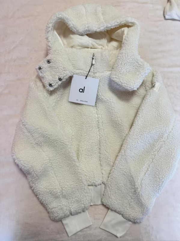 Jachetă cu glugă din blană de miel, croială scurtă, fermoar, Iarna 2025, amestec de bumbac 70-80%, spandex <30%