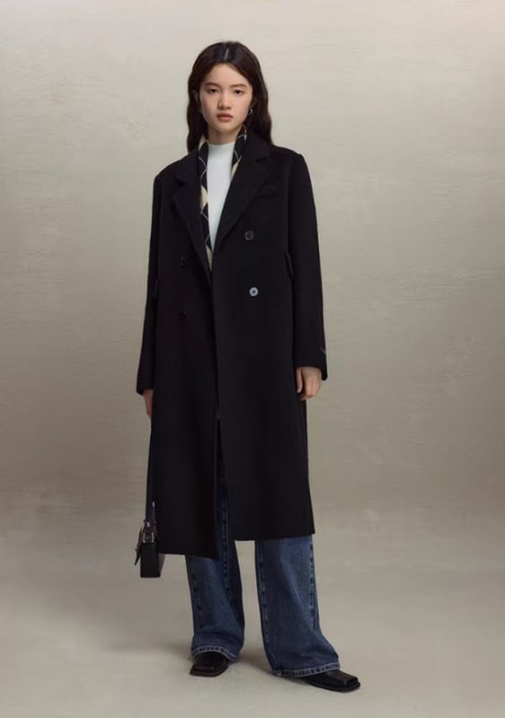 Női gyapjúkabát, karcsú fazon, öltönygallér, egysoros gombolás, 95% feletti gyapjú, téli 2024 kollekció