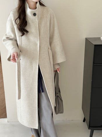 Női gyapjú kabát, hosszú, szűk fazon, vastag anyag, hosszú ujjú