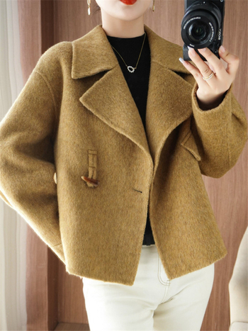 Női reverszibil kasmír-gyapjú kabát, ultra rövid, polo gallér, hosszú ujjú, egygombos zárás