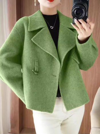 Női reverszibil kasmír-gyapjú kabát, ultra rövid, polo gallér, hosszú ujjú, egygombos zárás