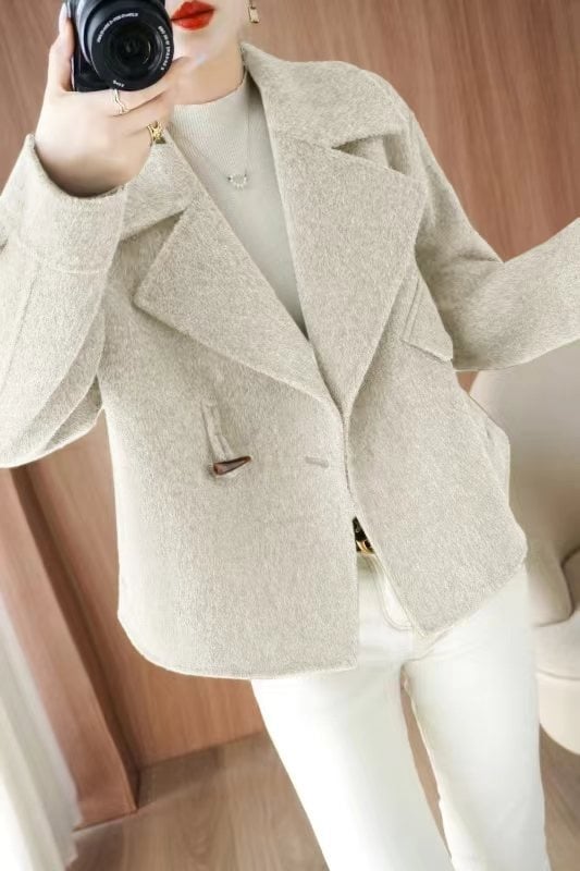 Női reverszibil kasmír-gyapjú kabát, ultra rövid, polo gallér, hosszú ujjú, egygombos zárás