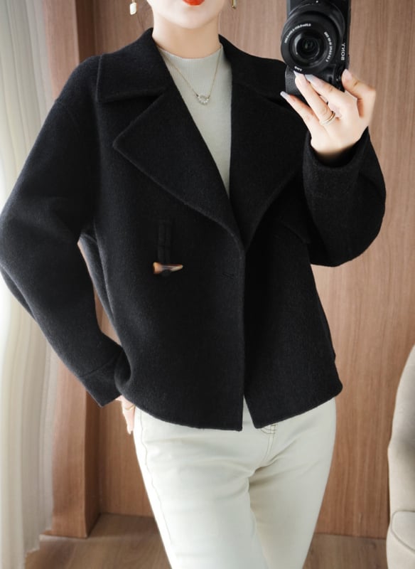 Női reverszibil kasmír-gyapjú kabát, ultra rövid, polo gallér, hosszú ujjú, egygombos zárás