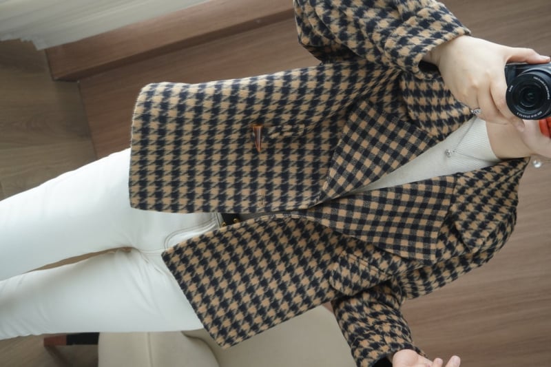 Női reverszibil kasmír-gyapjú kabát, ultra rövid, polo gallér, hosszú ujjú, egygombos zárás