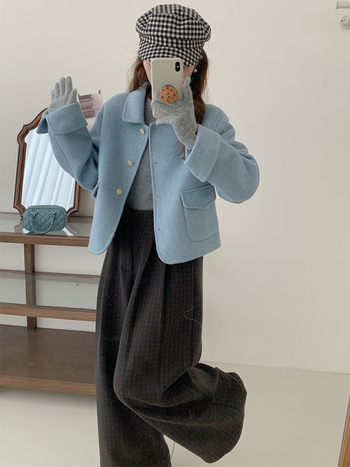 Női rövid gyapjú kabát egyszínű, gyapjú–elasztán keverék (<30%), ősz 2025, hosszú ujjú, egyenes szabás, japán-koreai lazább stílus